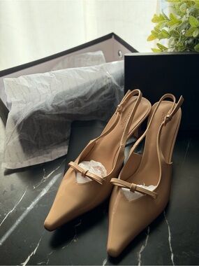 Women's Nude Slingback Pointed-Toe Pumps